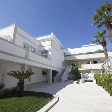 Bianco Riccio فندق