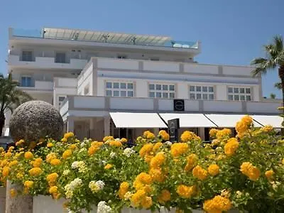 Bianco Riccio فندق