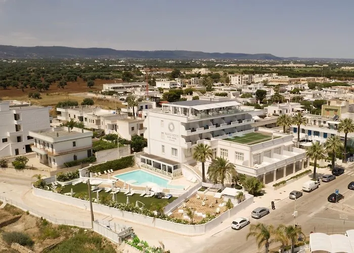 Bianco Riccio فندق