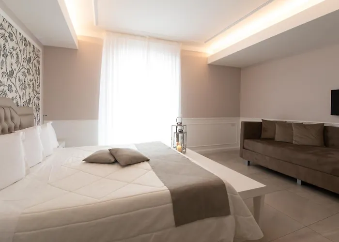 Bianco Riccio 5* سافيلّيتري