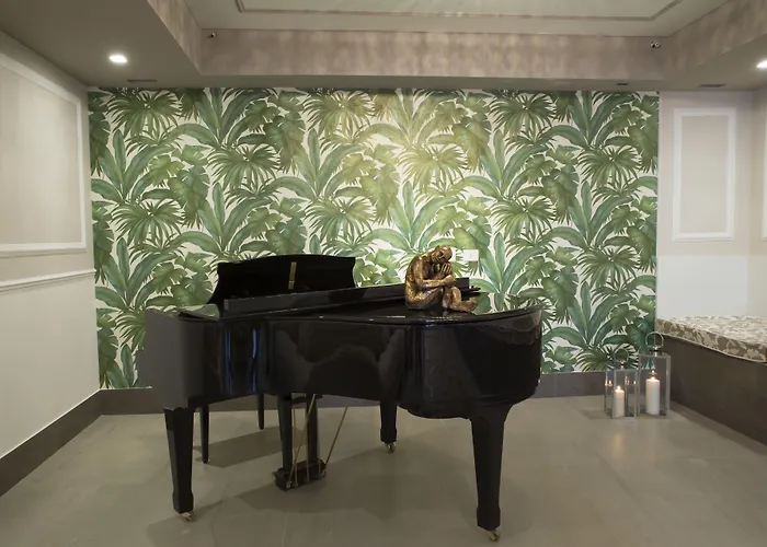 فندق Bianco Riccio 5*